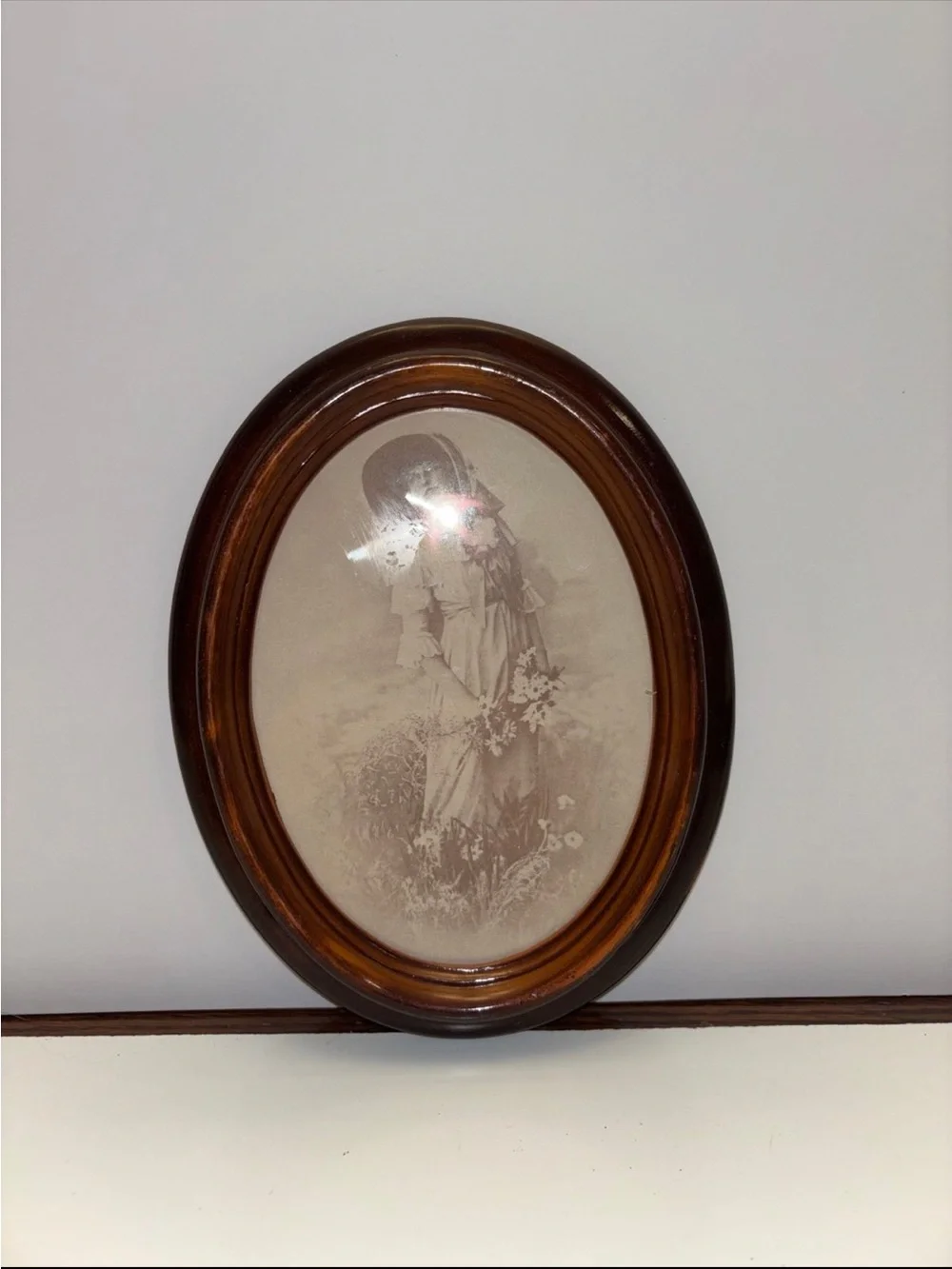 Vintage Oval Photo Frame Picture Gallery Wall lady portrait wooden frame